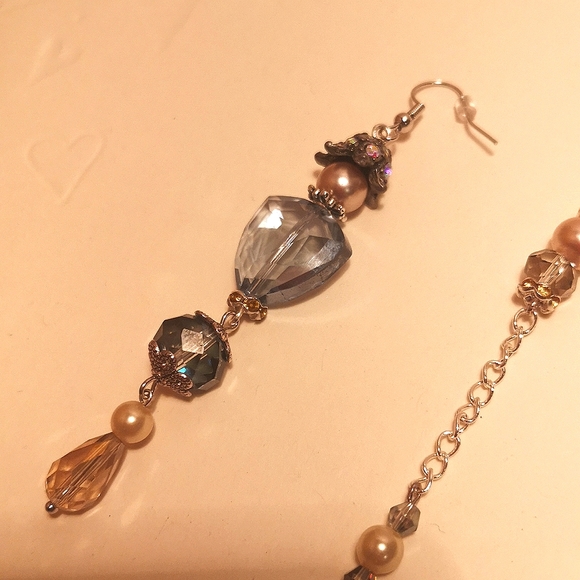 Swarovski crystal and faux pearl earrings and necklace set - Picture 3 of 11